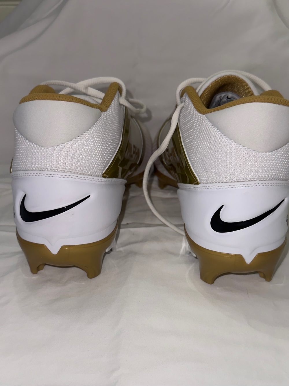 NEW Nike Alpha Menace 4 Pro Football Cleats White/Gold/Black US 14 - Picture 3 of 4